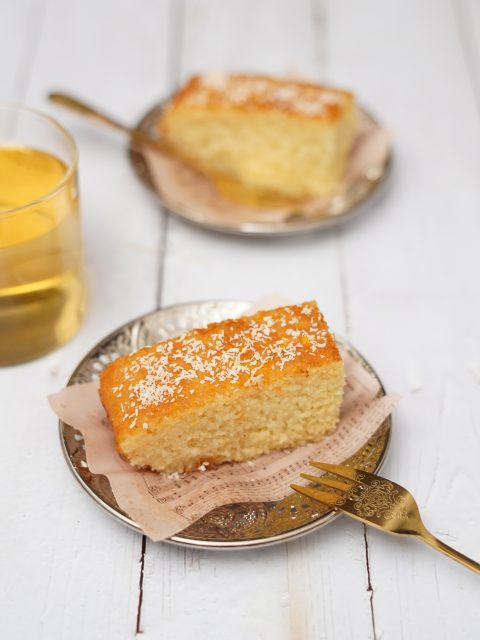 basboussa dans une assiette