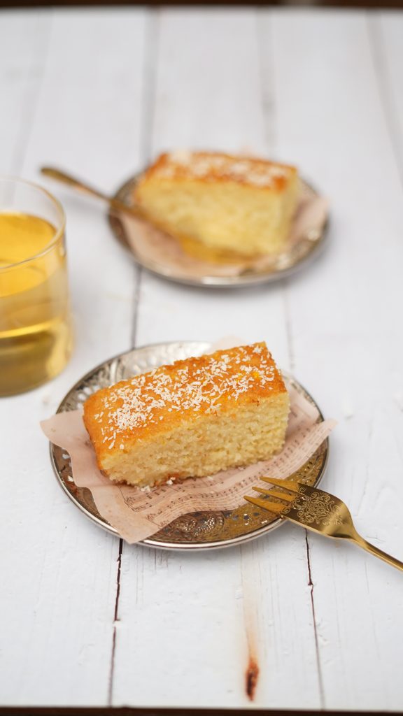 basboussa dans une assiette