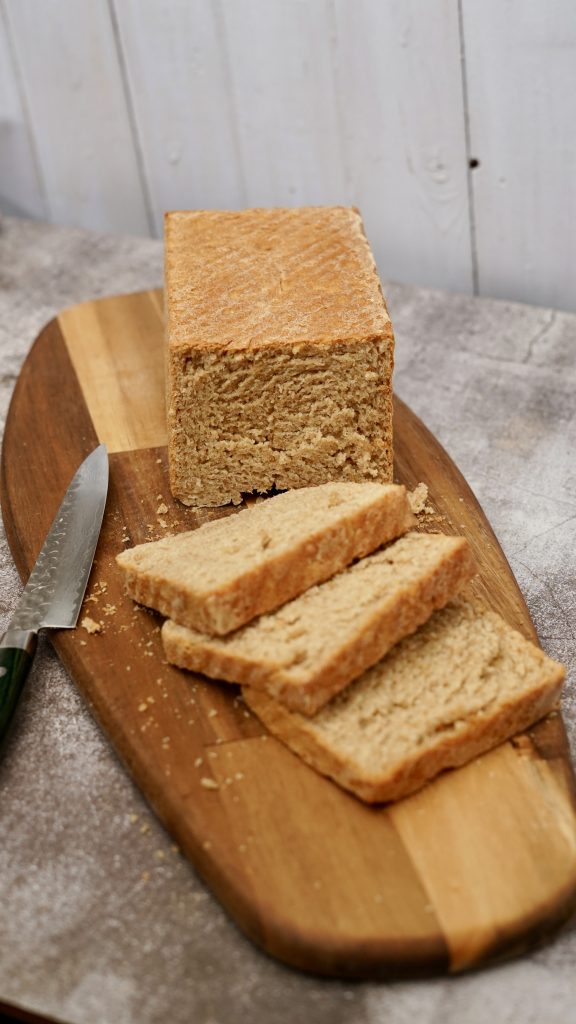 Pain de mie coupé en tranche